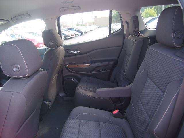 GMC Acadia 2017 photo 5